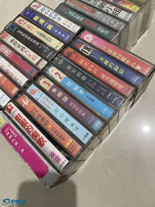 2323.4.7出幾組老大陸磁帶 一個松下cd機 家電交易區(qū)