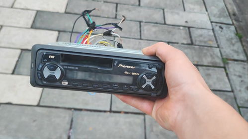 廢品站里花80元買到一個磁帶車機,回家通電就能響,看看值不值